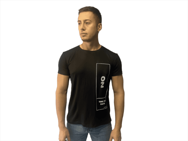 CAMISETA NEGRA PIEL DE DURAZNO NO TIME TO HATE - Imagen 4